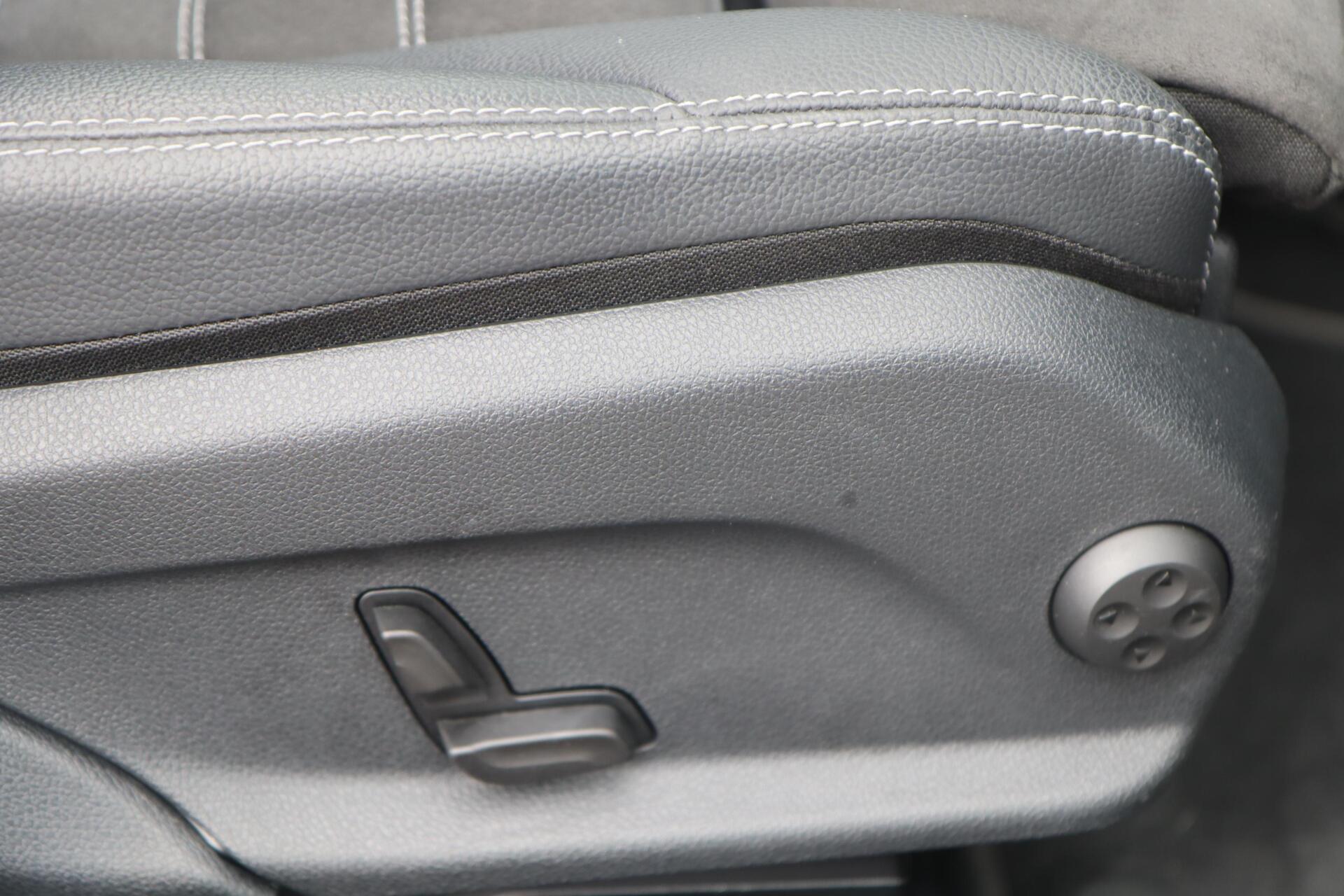 Foto van Mercedes-Benz GLC 300 E 4Matic