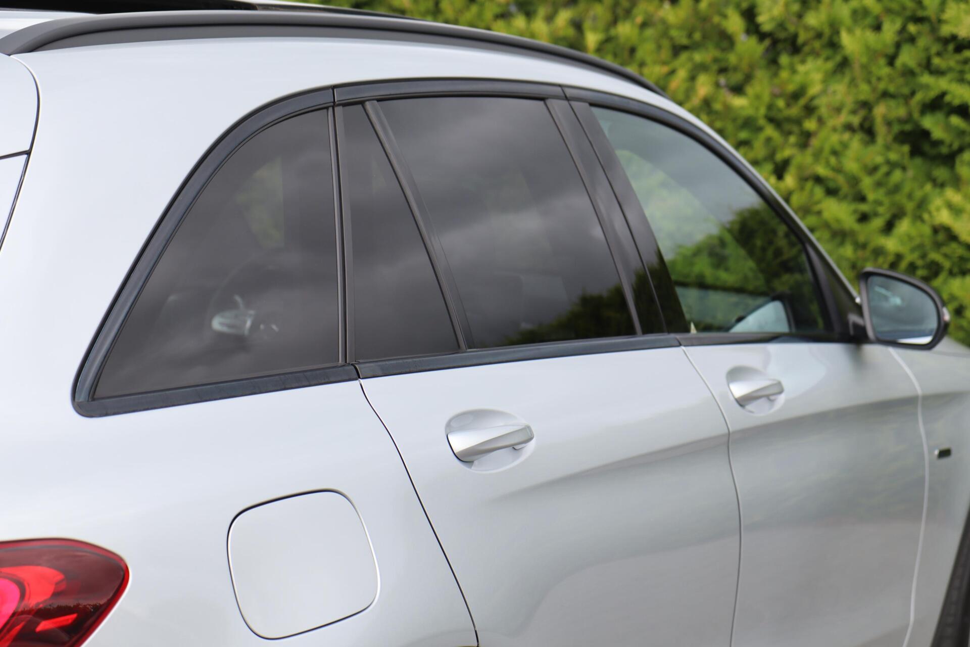 Foto van Mercedes-Benz GLC 300 E 4Matic