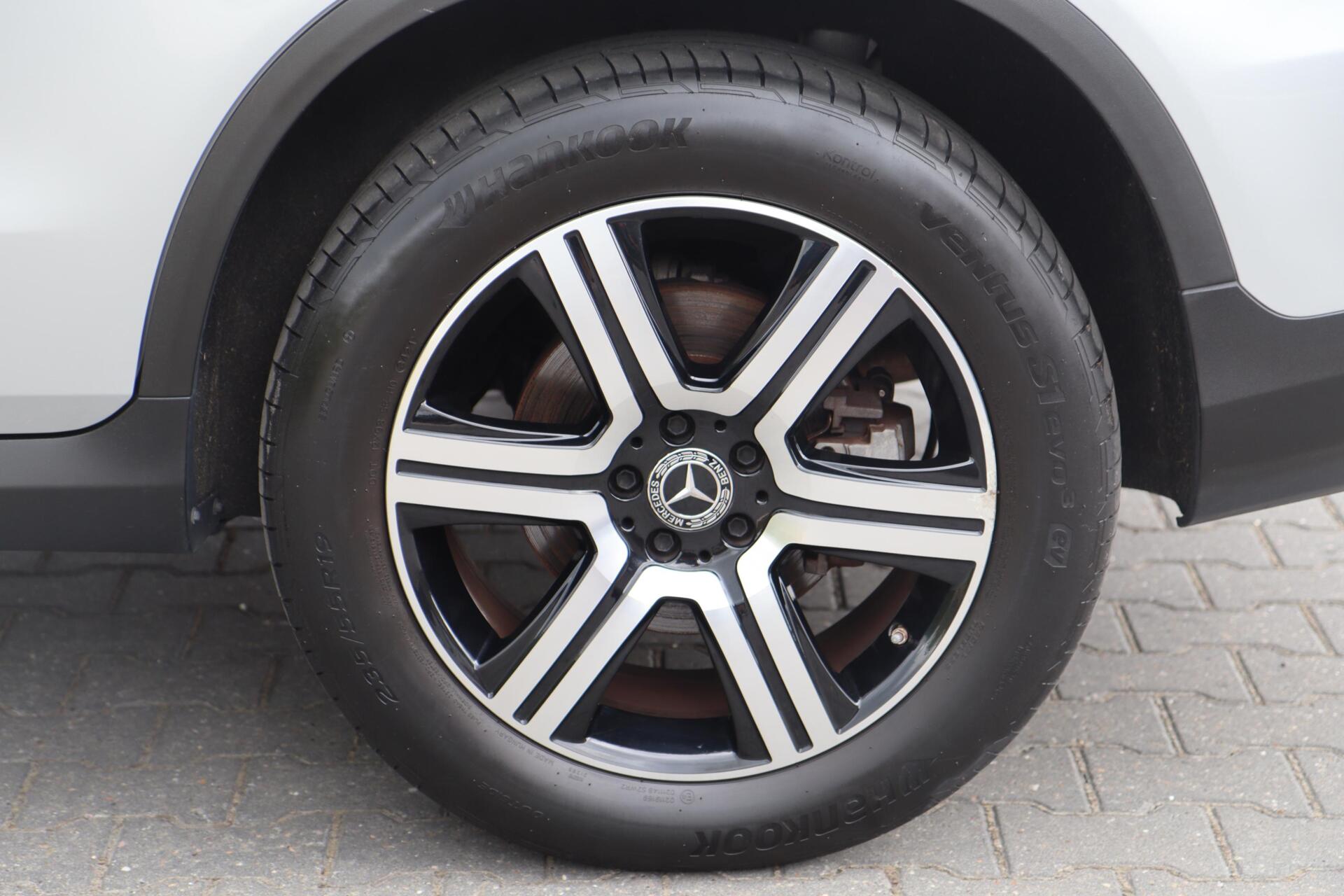 Foto van Mercedes-Benz GLC 300 E 4Matic