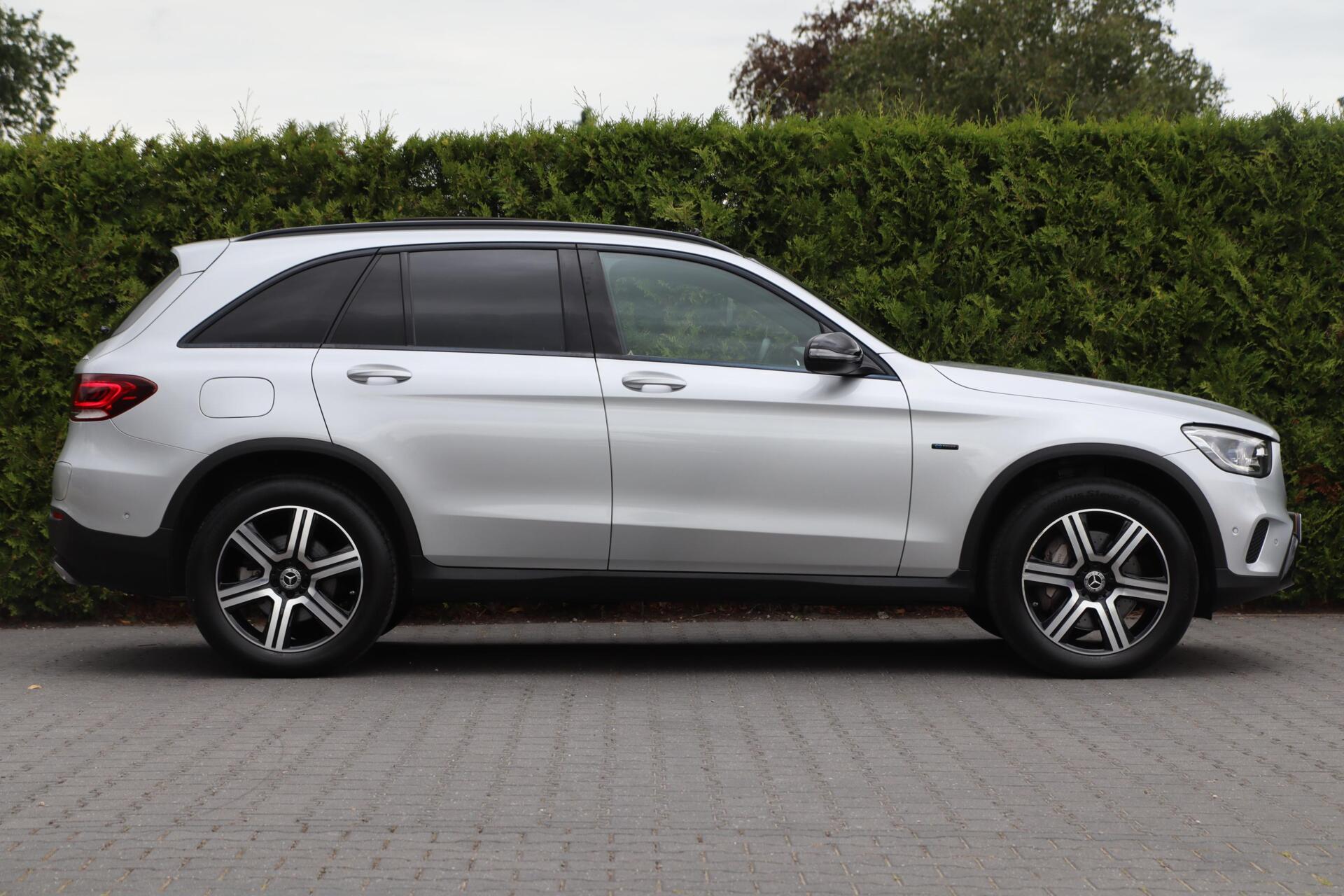 Foto van Mercedes-Benz GLC 300 E 4Matic