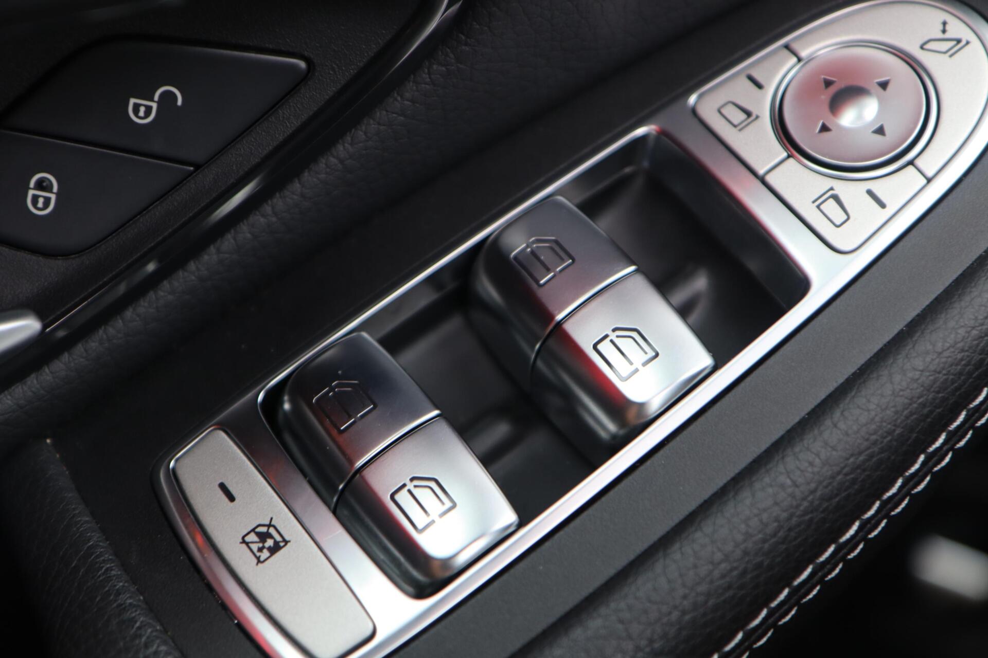 Foto van Mercedes-Benz GLC 300 E 4Matic