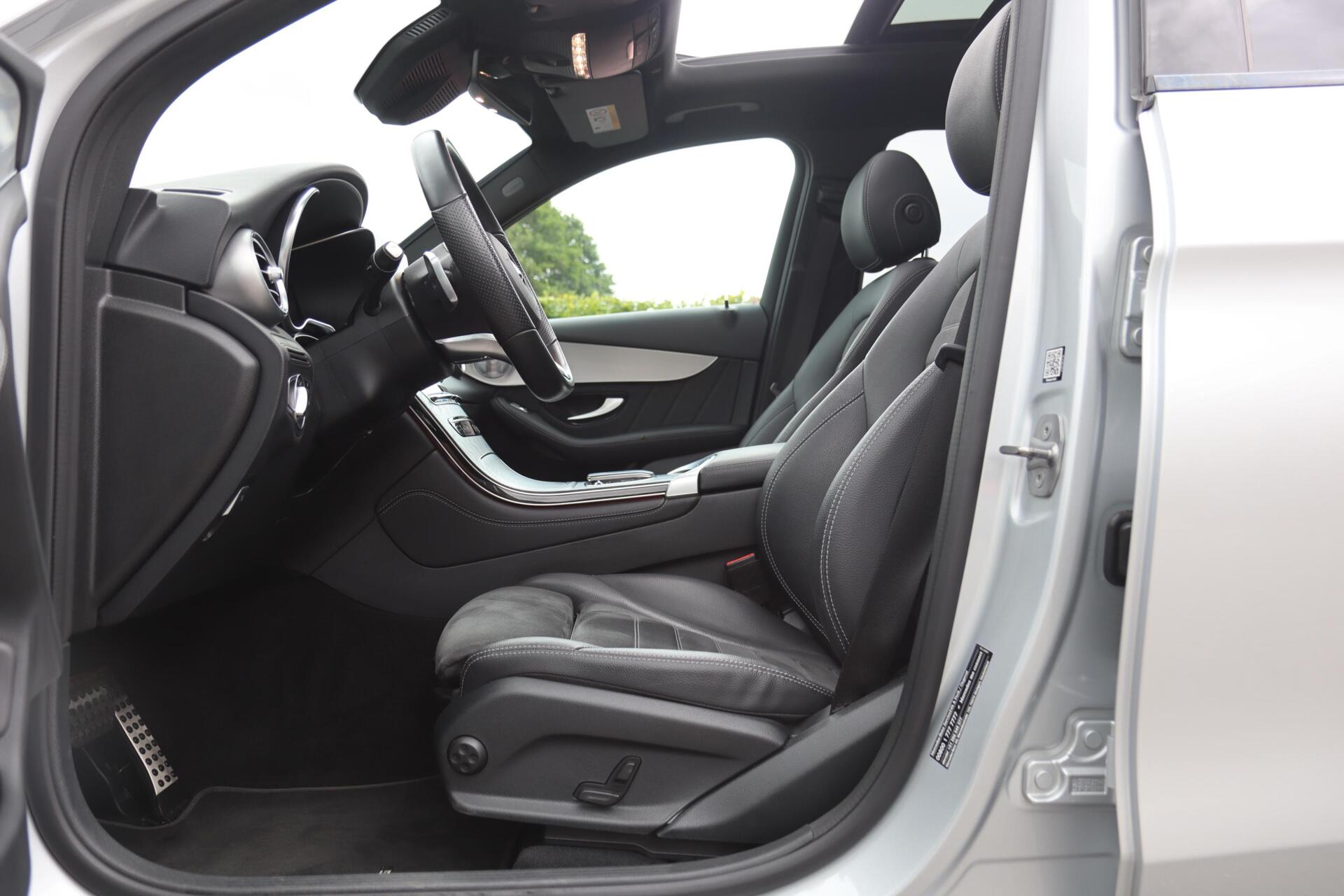Foto van Mercedes-Benz GLC 300 E 4Matic