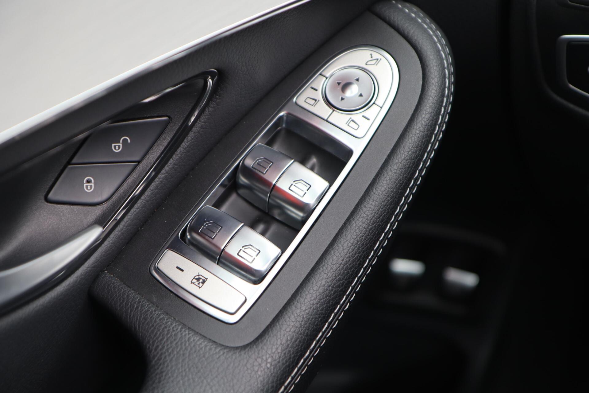 Foto van Mercedes-Benz GLC 300 E 4Matic