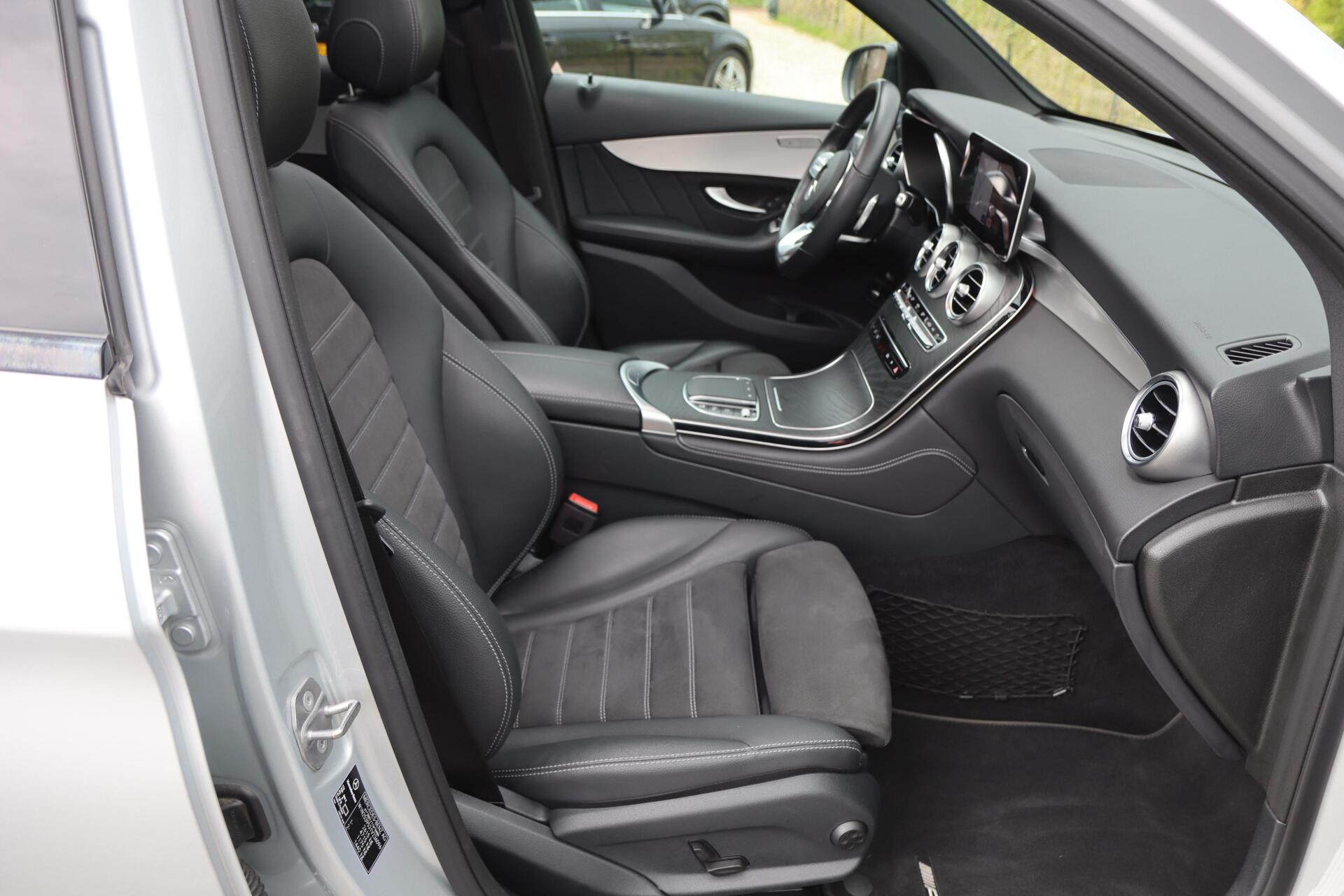 Foto van Mercedes-Benz GLC 300 E 4Matic