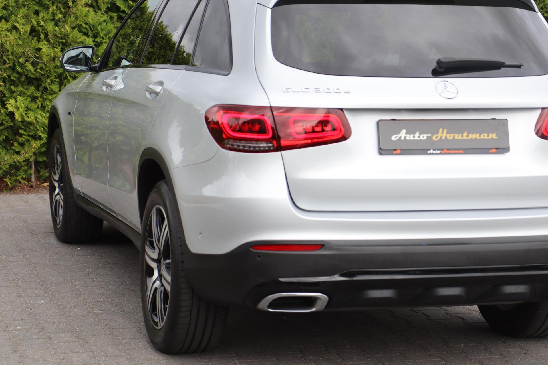 Foto van Mercedes-Benz GLC 300 E 4Matic