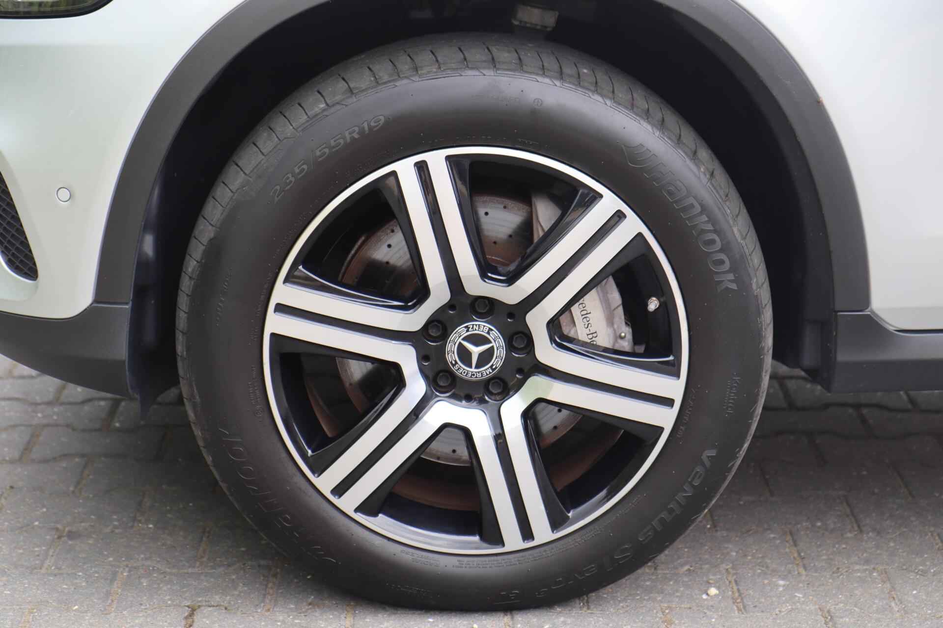 Foto van Mercedes-Benz GLC 300 E 4Matic