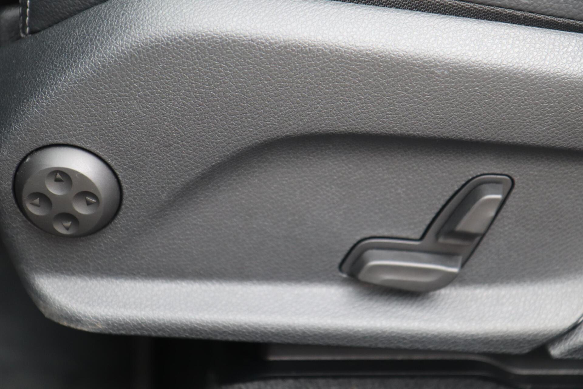 Foto van Mercedes-Benz GLC 300 E 4Matic
