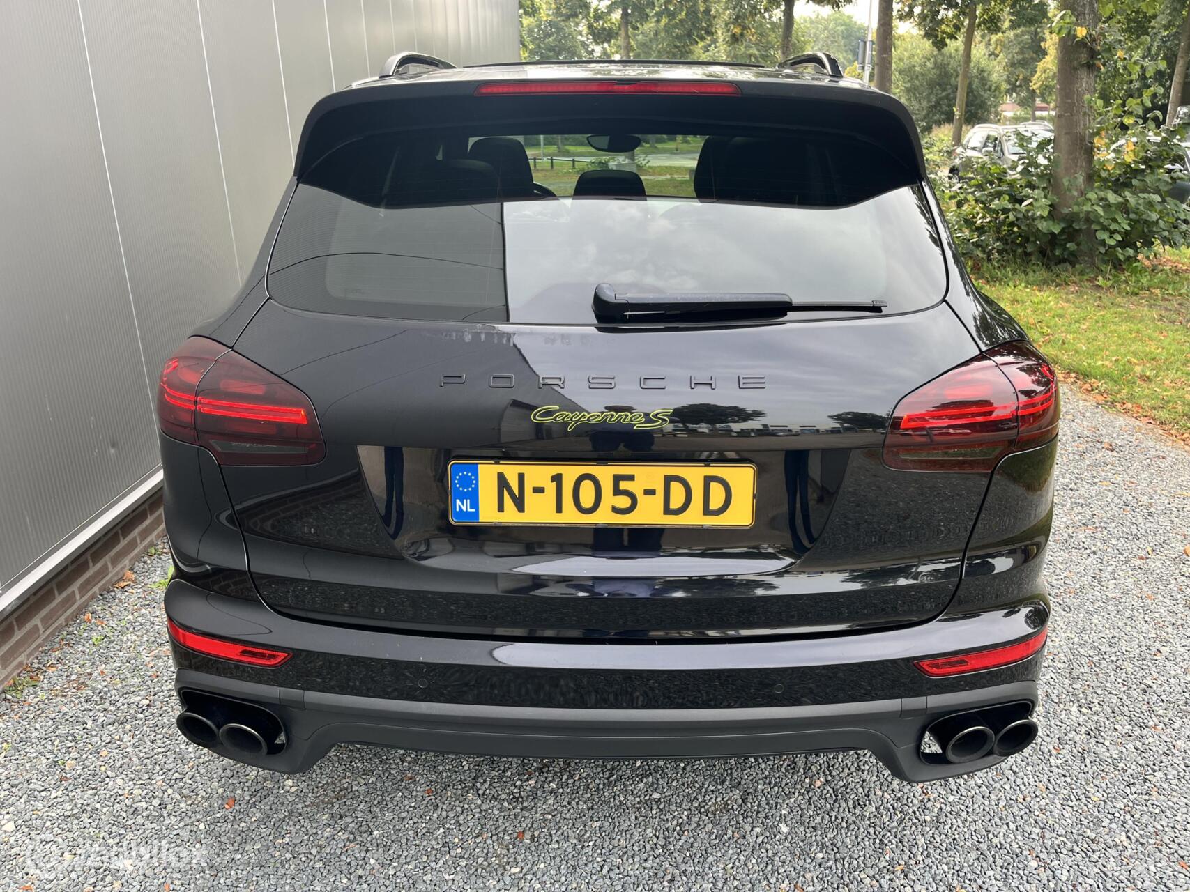 Foto van Porsche Cayenne S E-hybrid