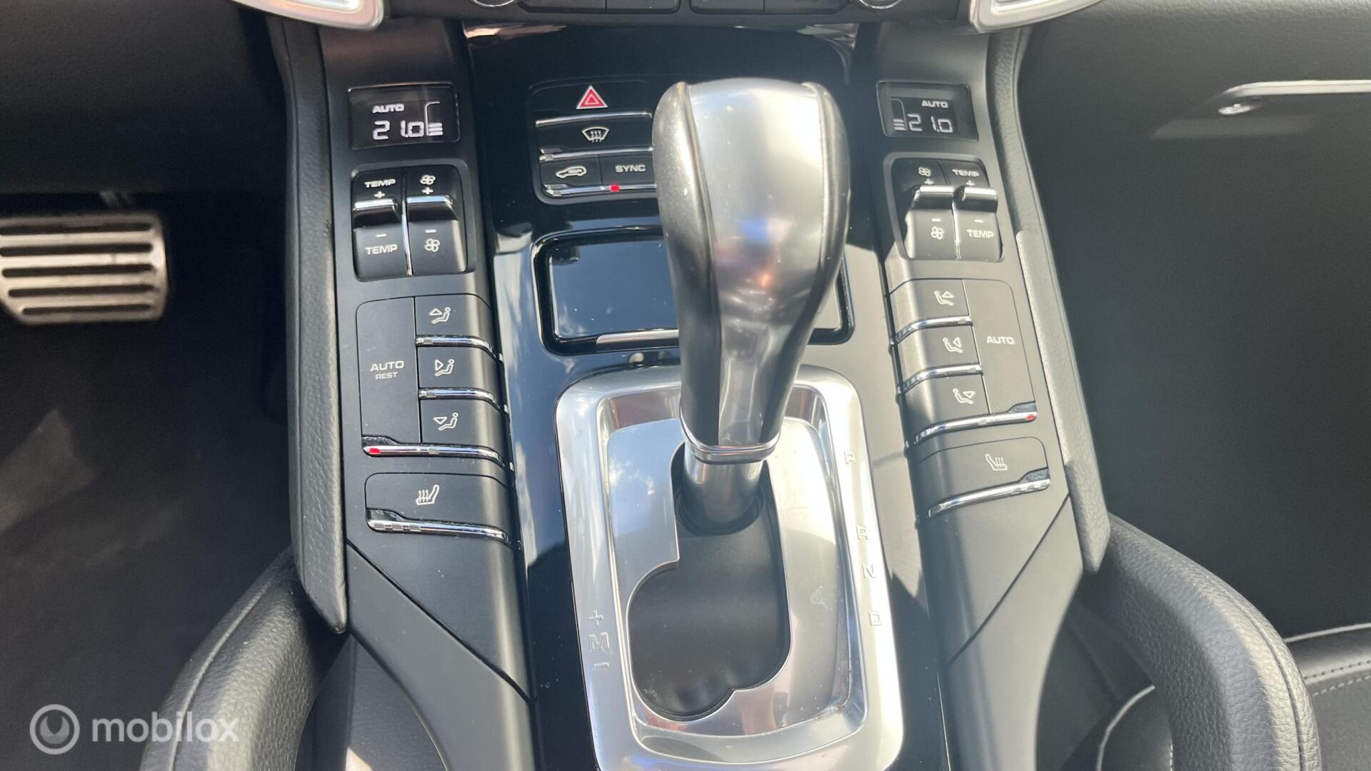 Foto van Porsche Cayenne S E-hybrid