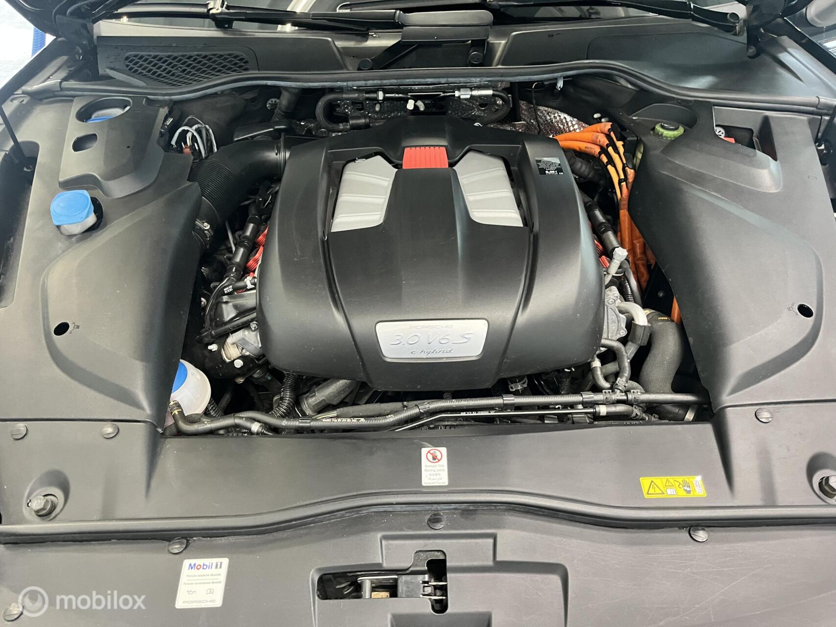 Foto van Porsche Cayenne S E-hybrid