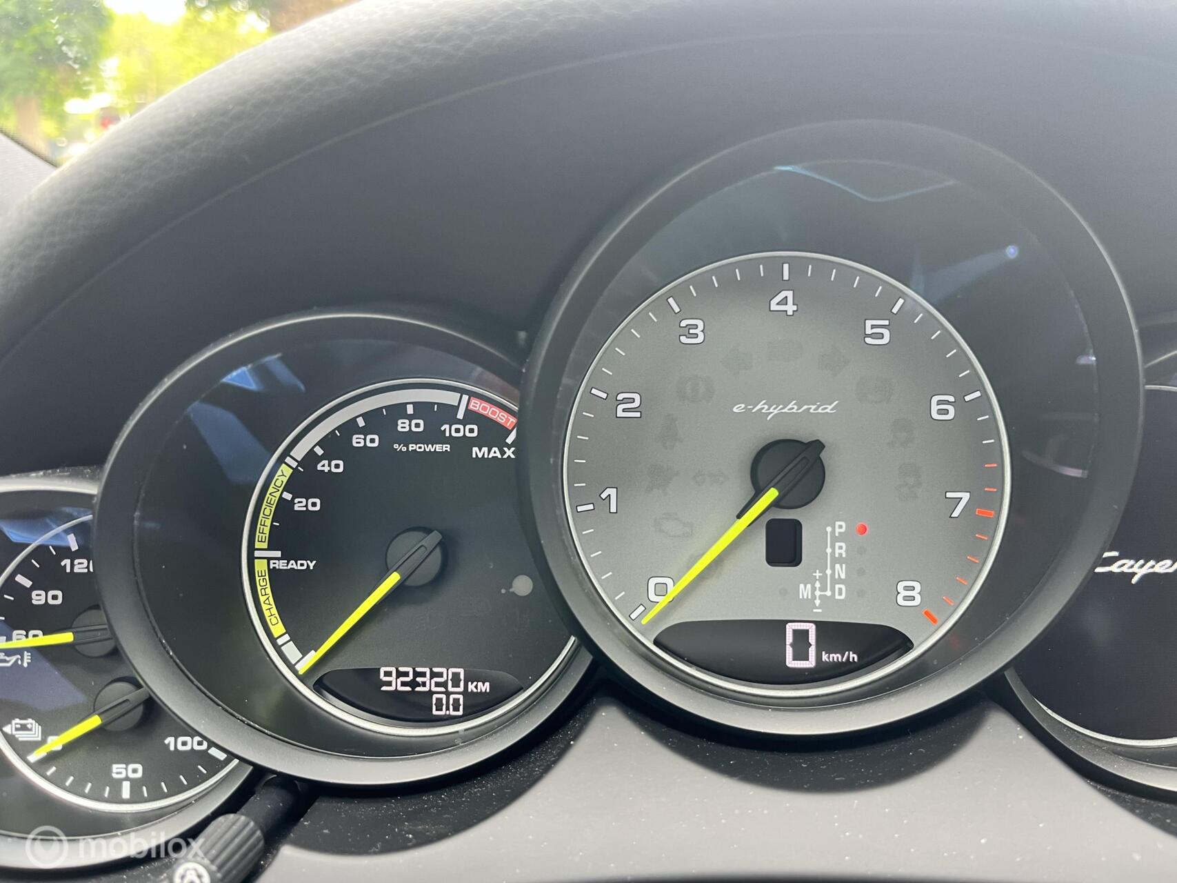 Foto van Porsche Cayenne S E-hybrid
