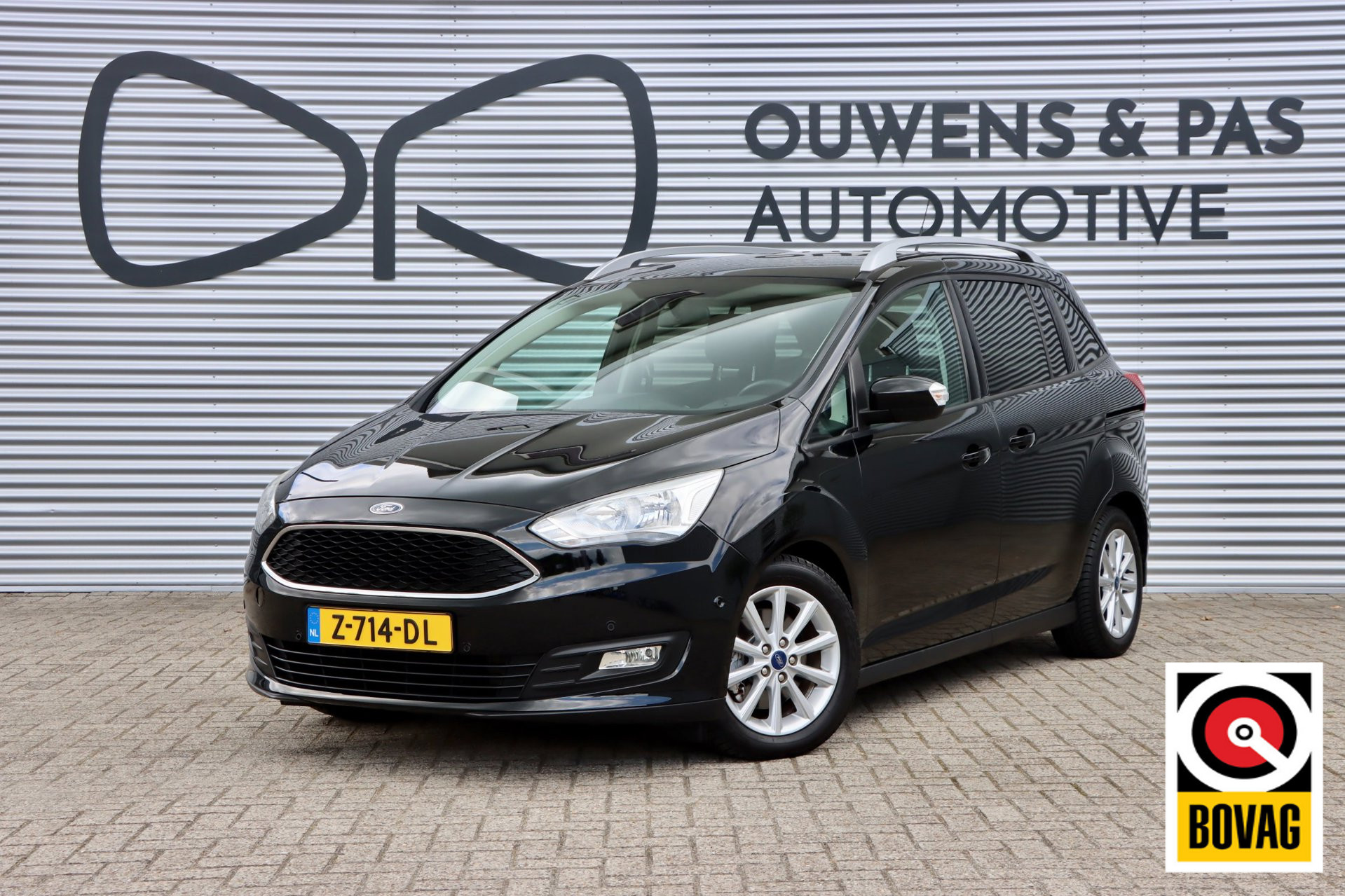 Ford Grand C-max 1.0 Titanium | NAVIGATIE | WINTERPAKKET | TREKHAAK | DISTRIBUTIE VERVANGEN 2017 - voorkant