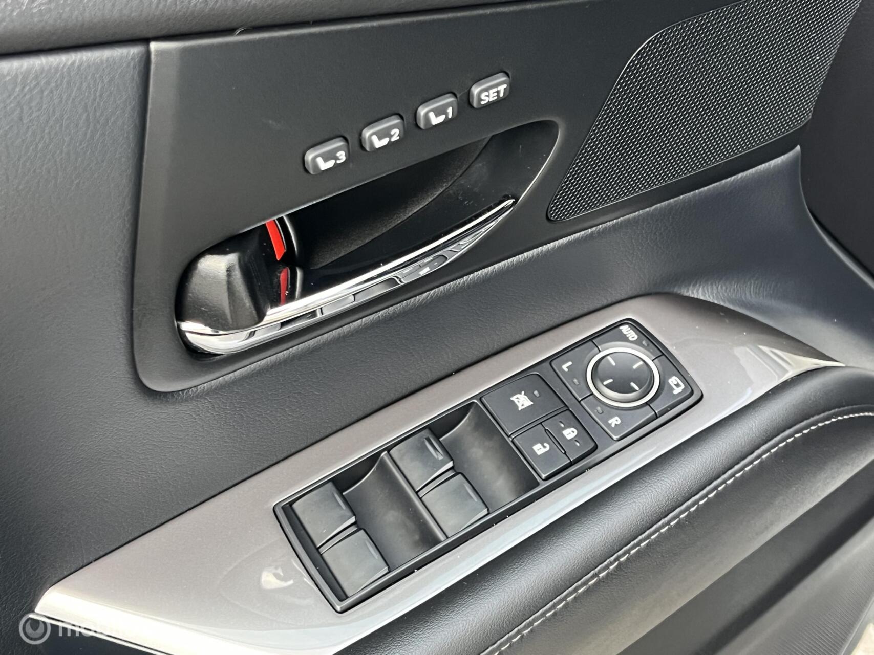 Foto van Lexus Lexus Rx450h