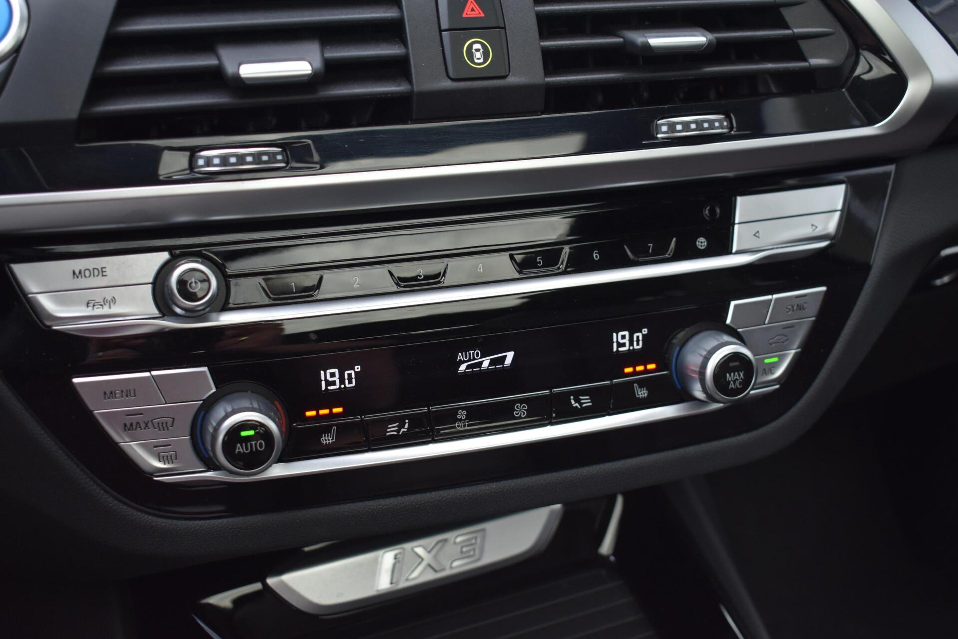 Foto van BMW Ix3