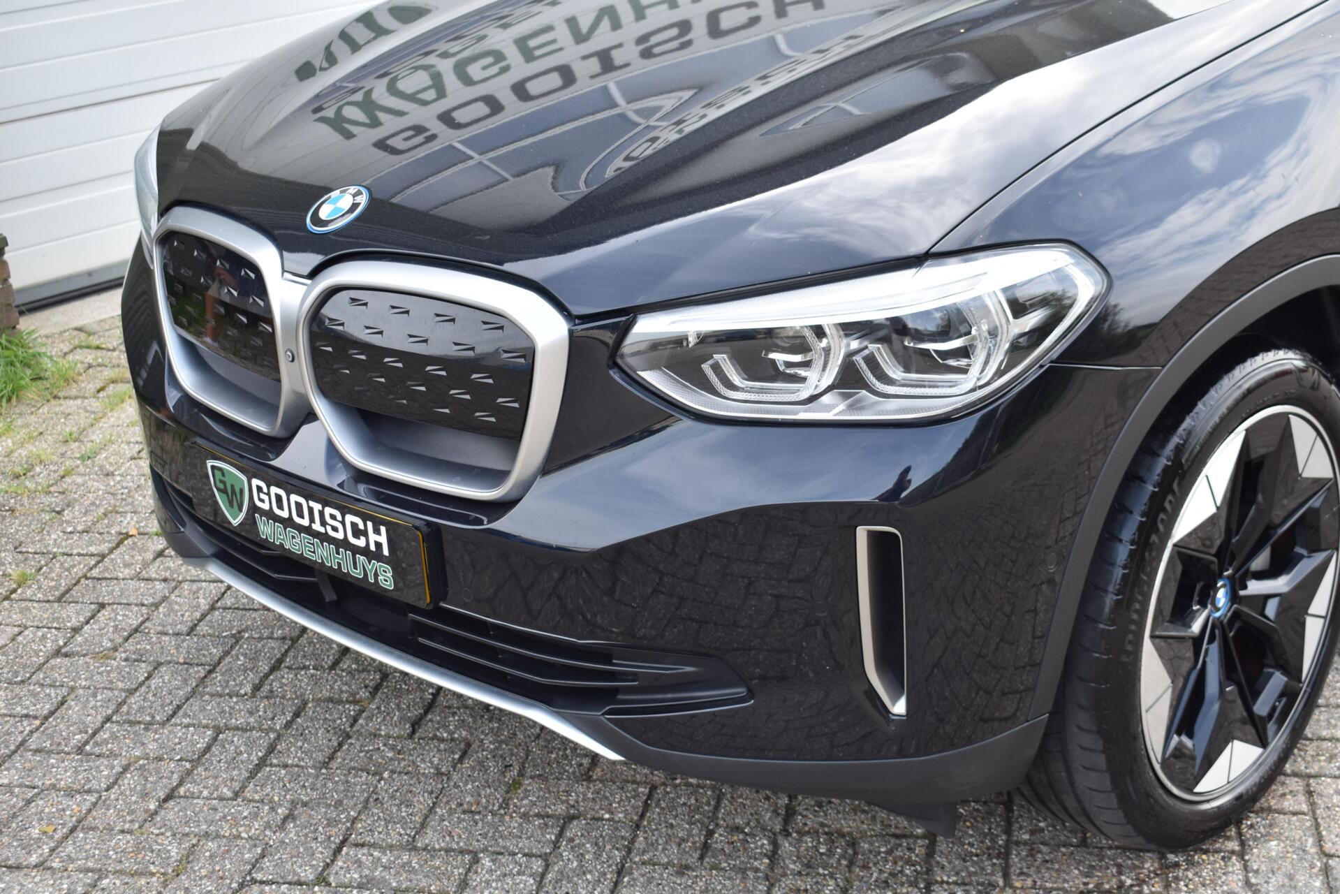 Foto van BMW Ix3
