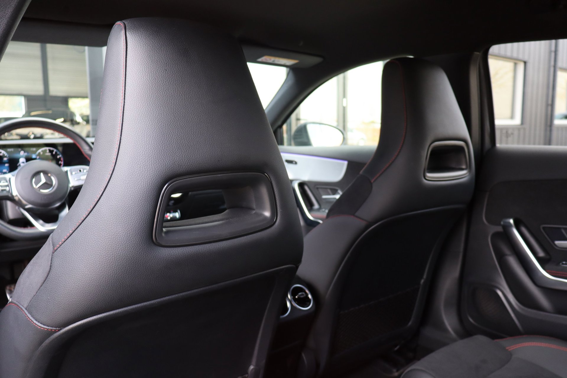 Foto van Mercedes-Benz A 180