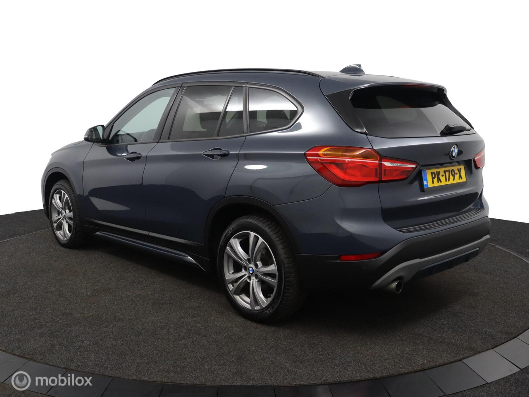 Foto van BMW X1 Sdrive18i