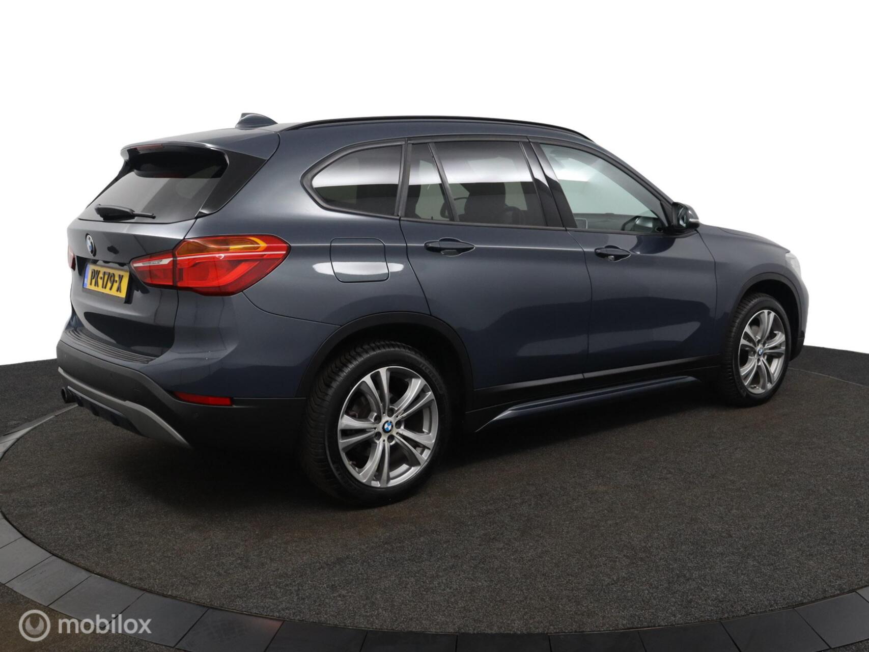 Foto van BMW X1 Sdrive18i