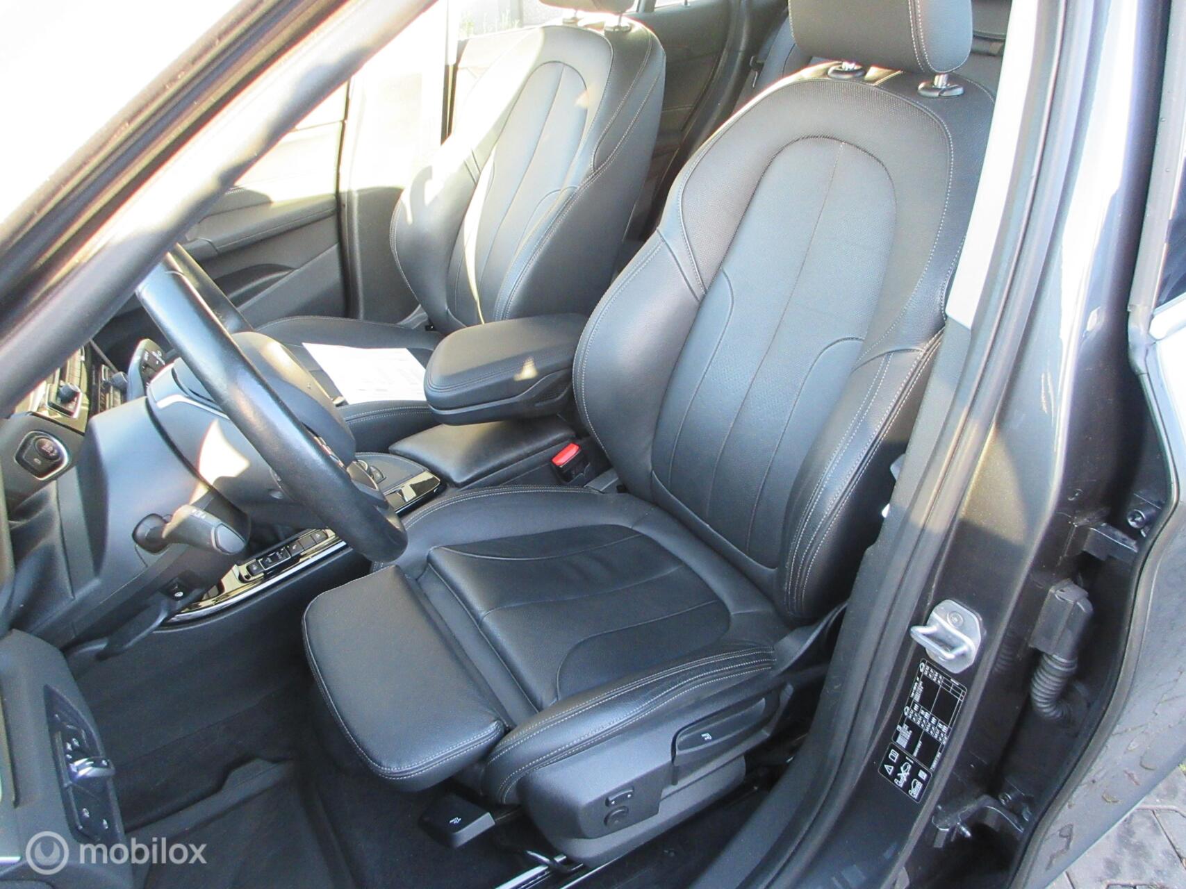Foto van BMW X1 Xdrive20i