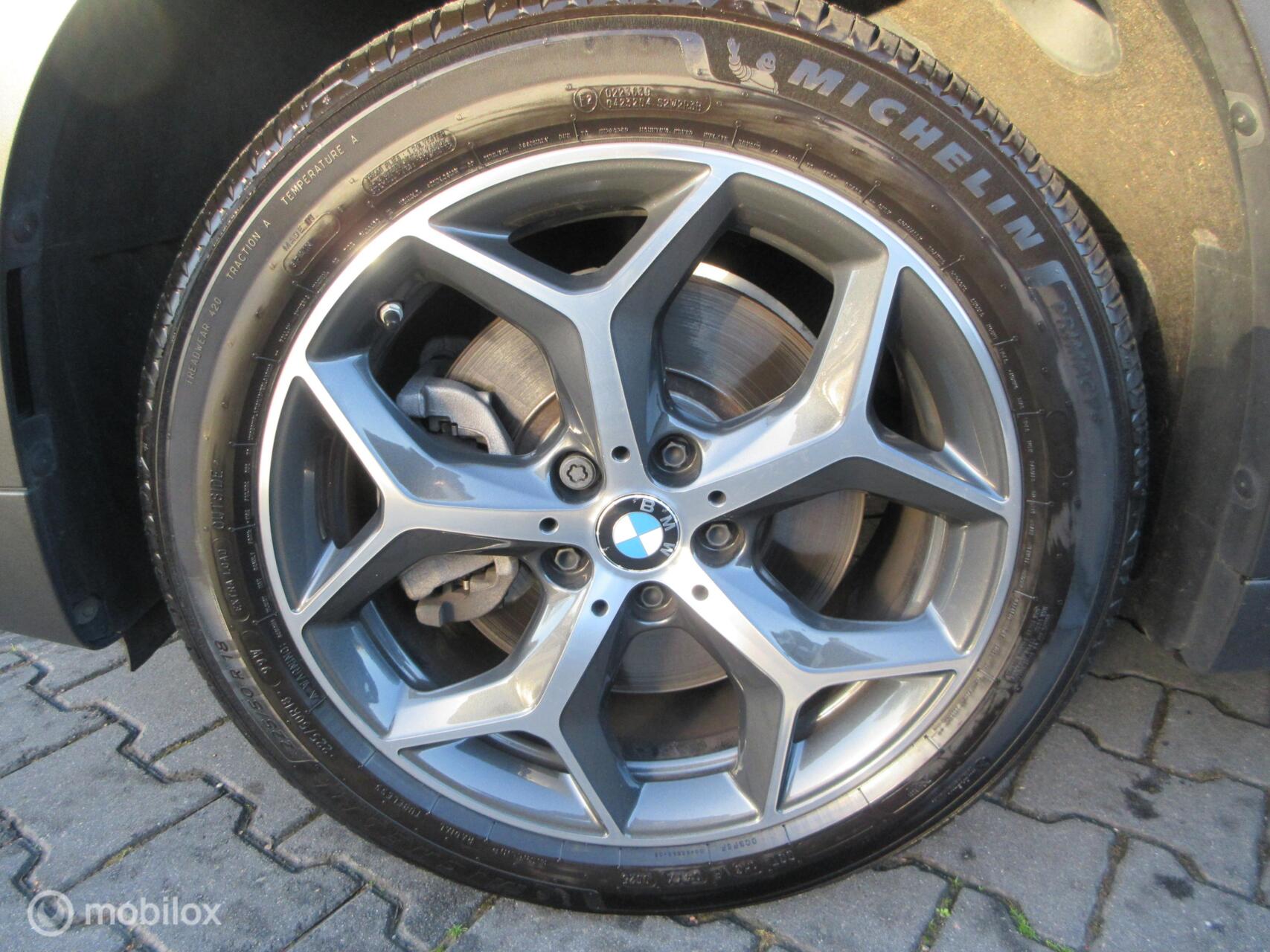 Foto van BMW X1 Xdrive20i