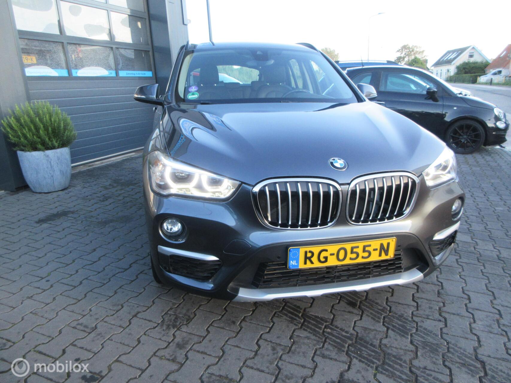 Foto van BMW X1 Xdrive20i