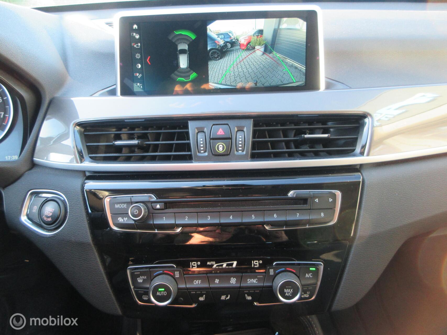 Foto van BMW X1 Xdrive20i
