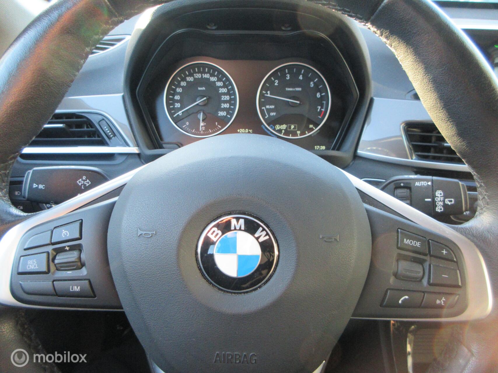 Foto van BMW X1 Xdrive20i