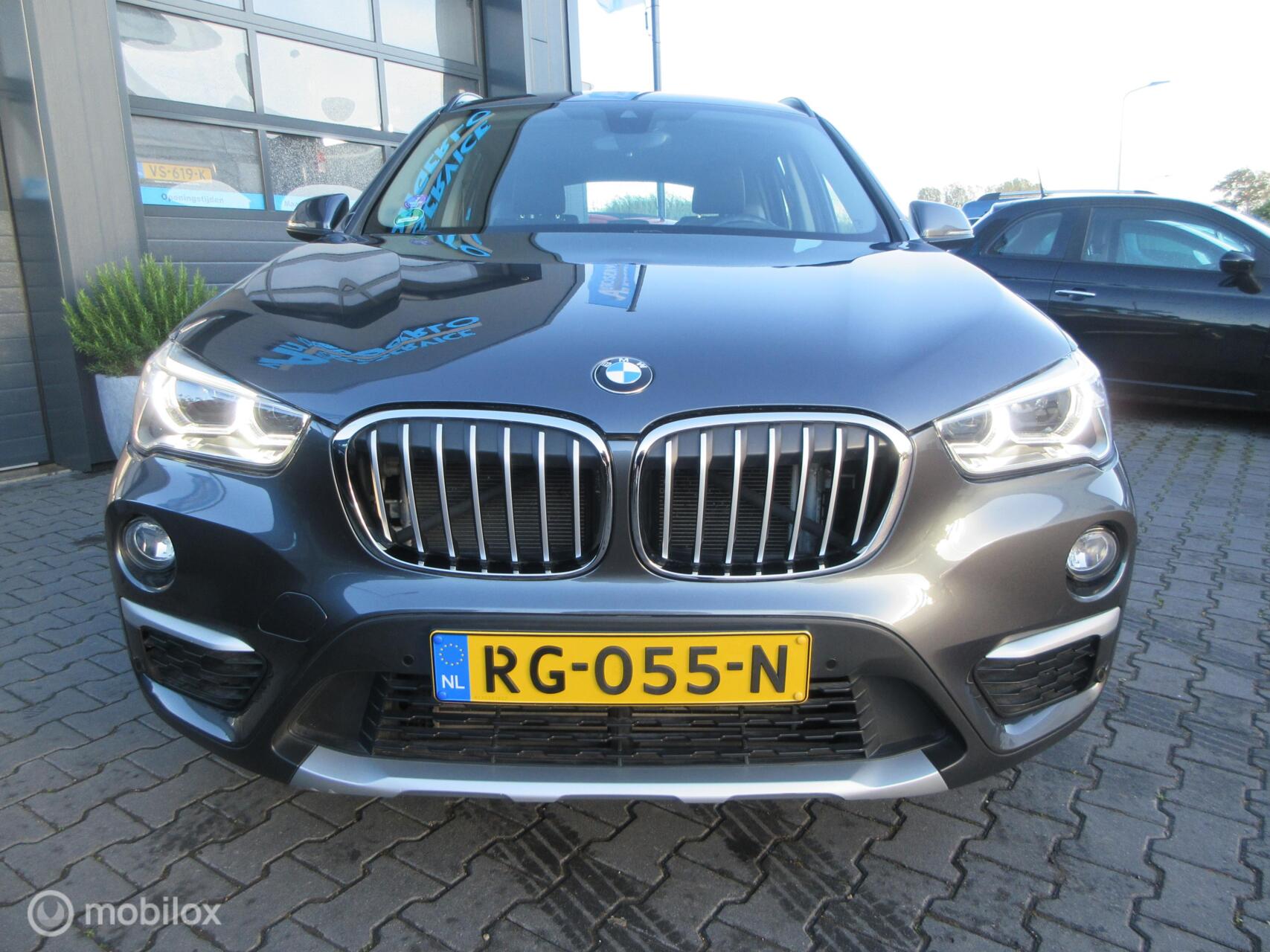 Foto van BMW X1 Xdrive20i