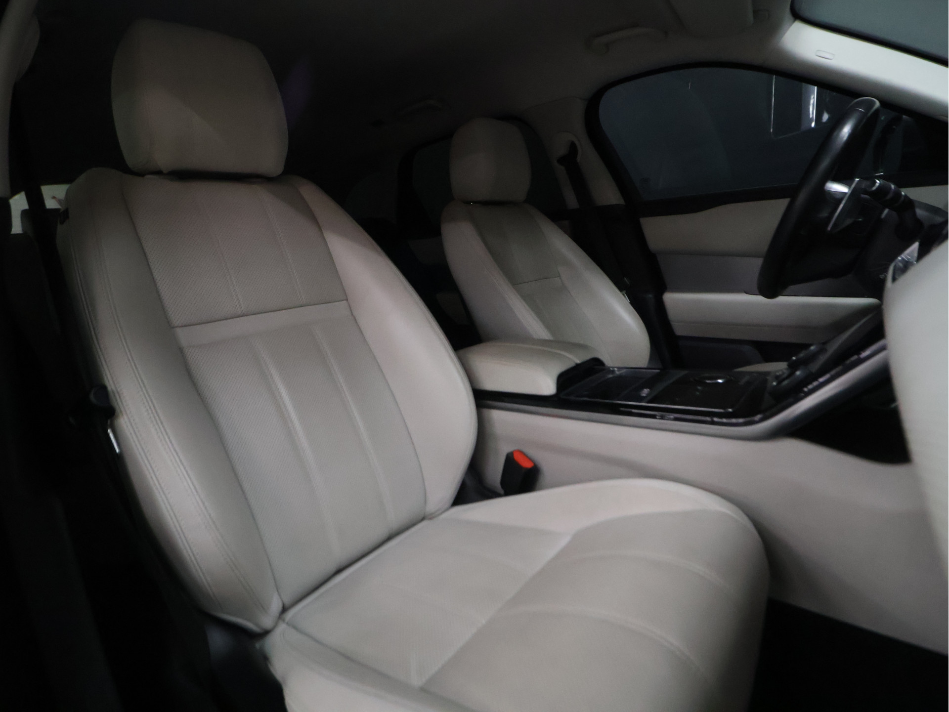 Foto van Land Rover Range Rover Velar