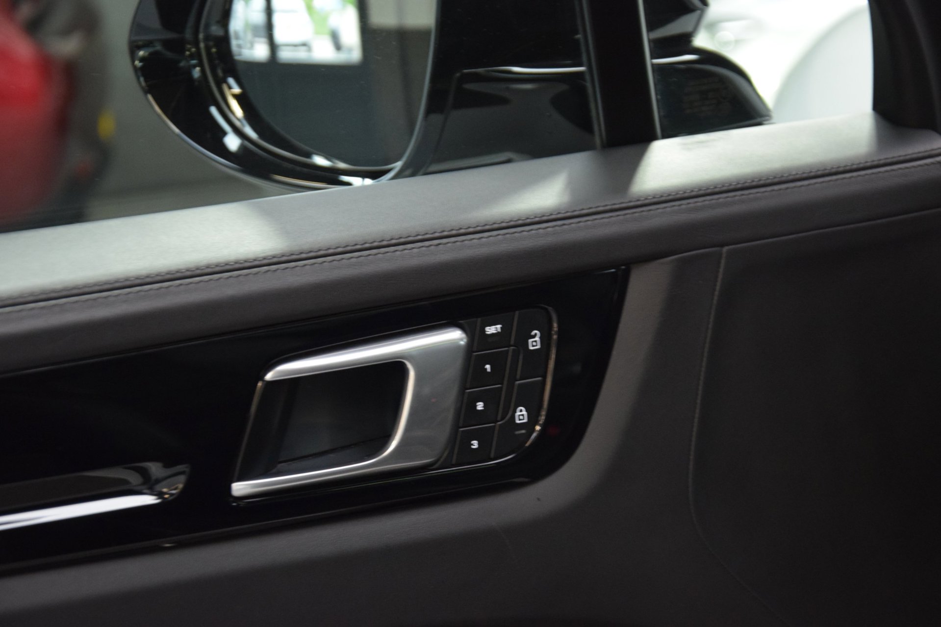 Foto van Porsche Cayenne E-hybrid
