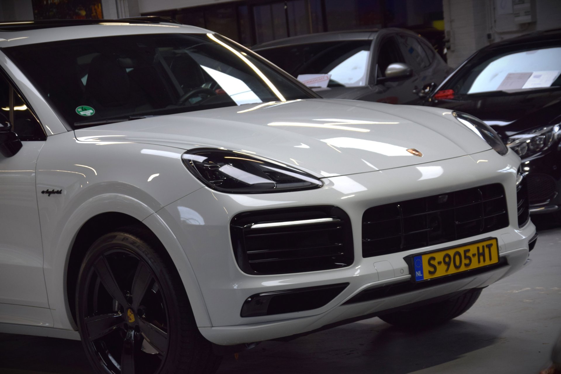 Foto van Porsche Cayenne E-hybrid