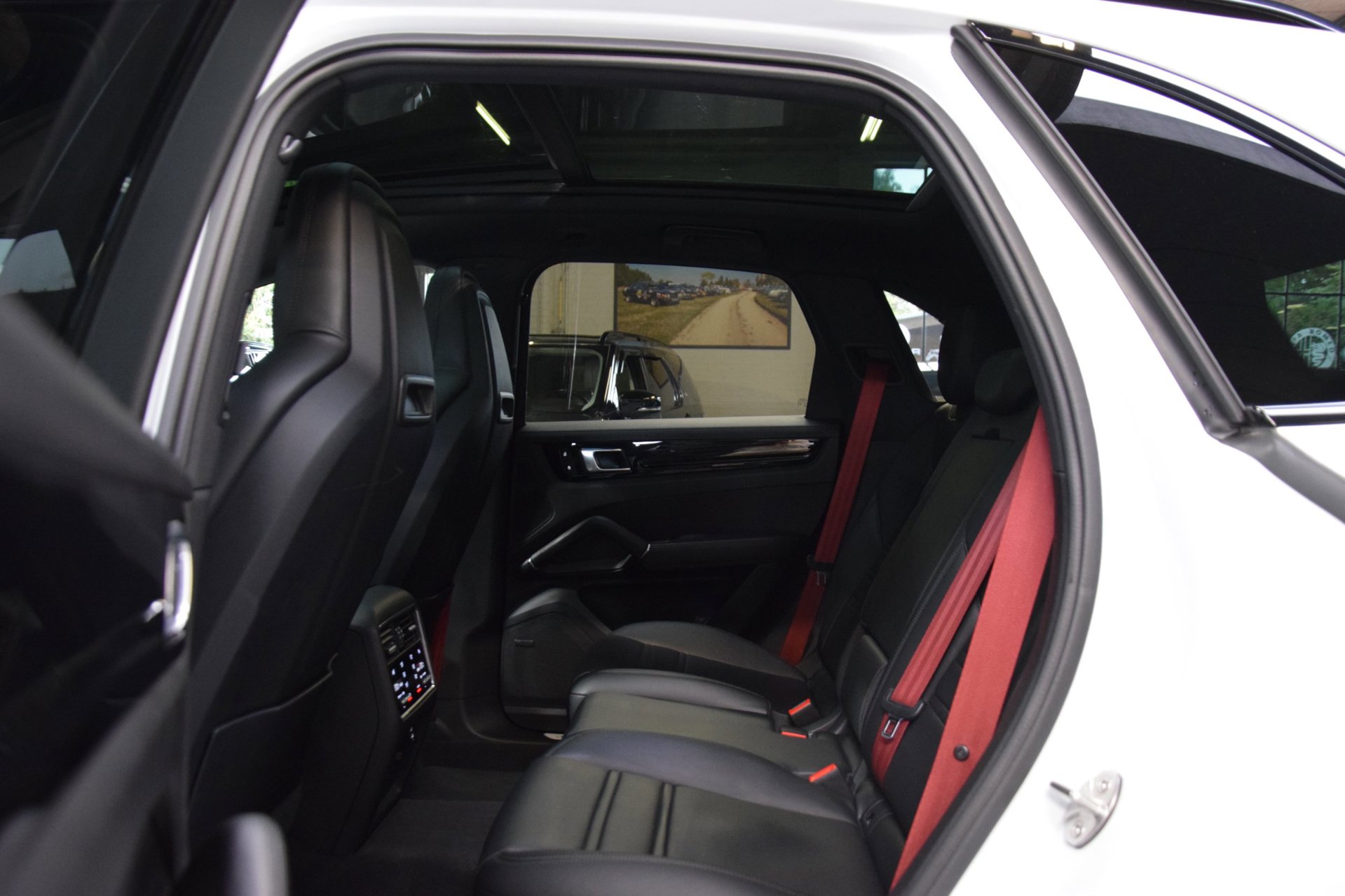 Foto van Porsche Cayenne E-hybrid