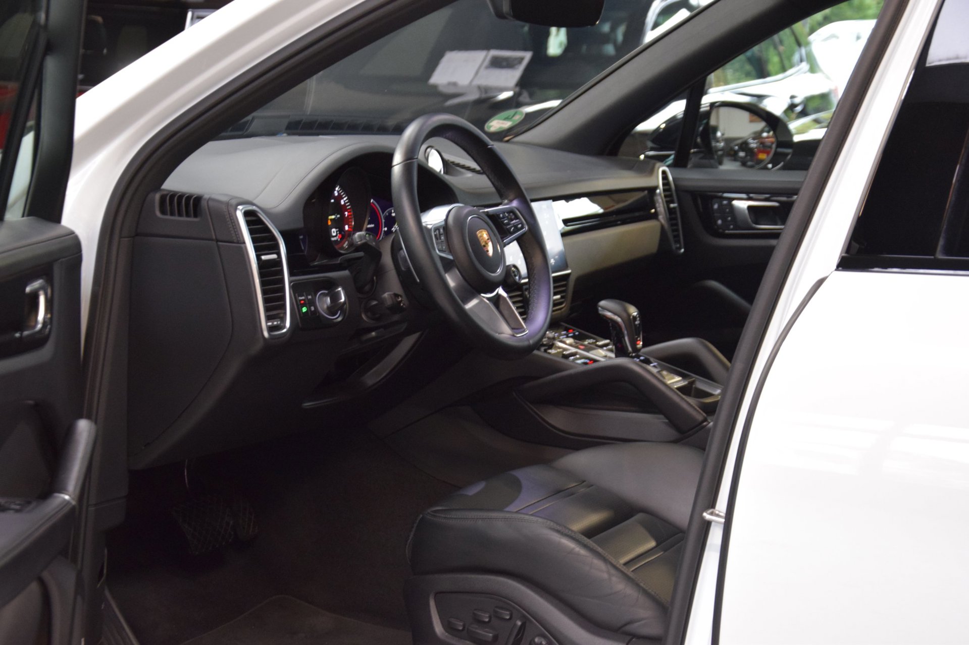 Foto van Porsche Cayenne E-hybrid