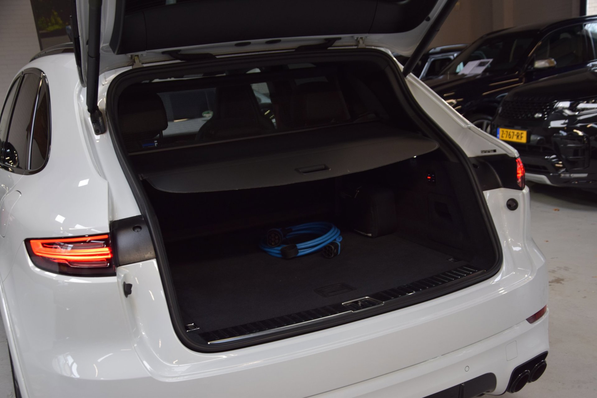 Foto van Porsche Cayenne E-hybrid
