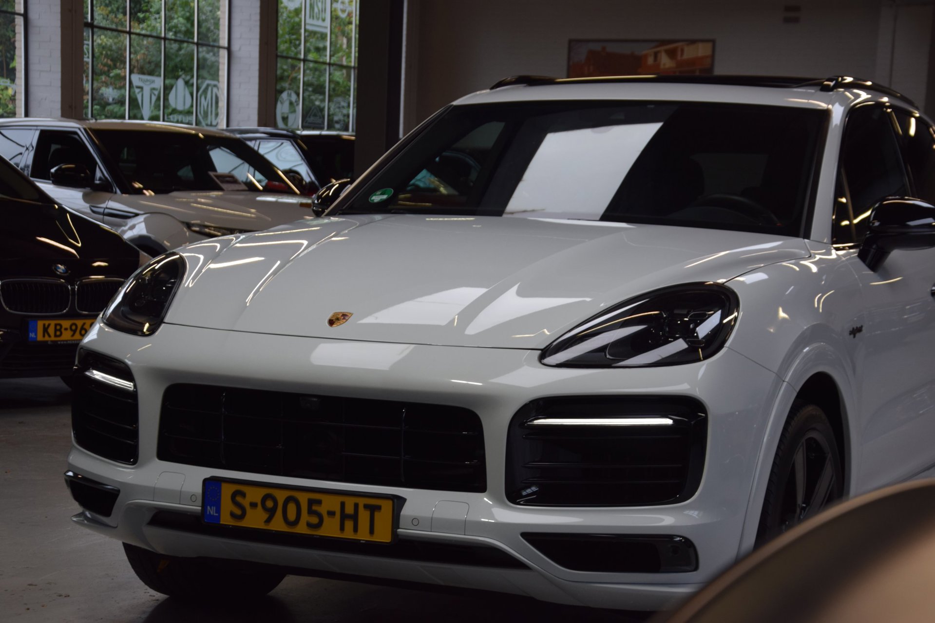 Foto van Porsche Cayenne E-hybrid