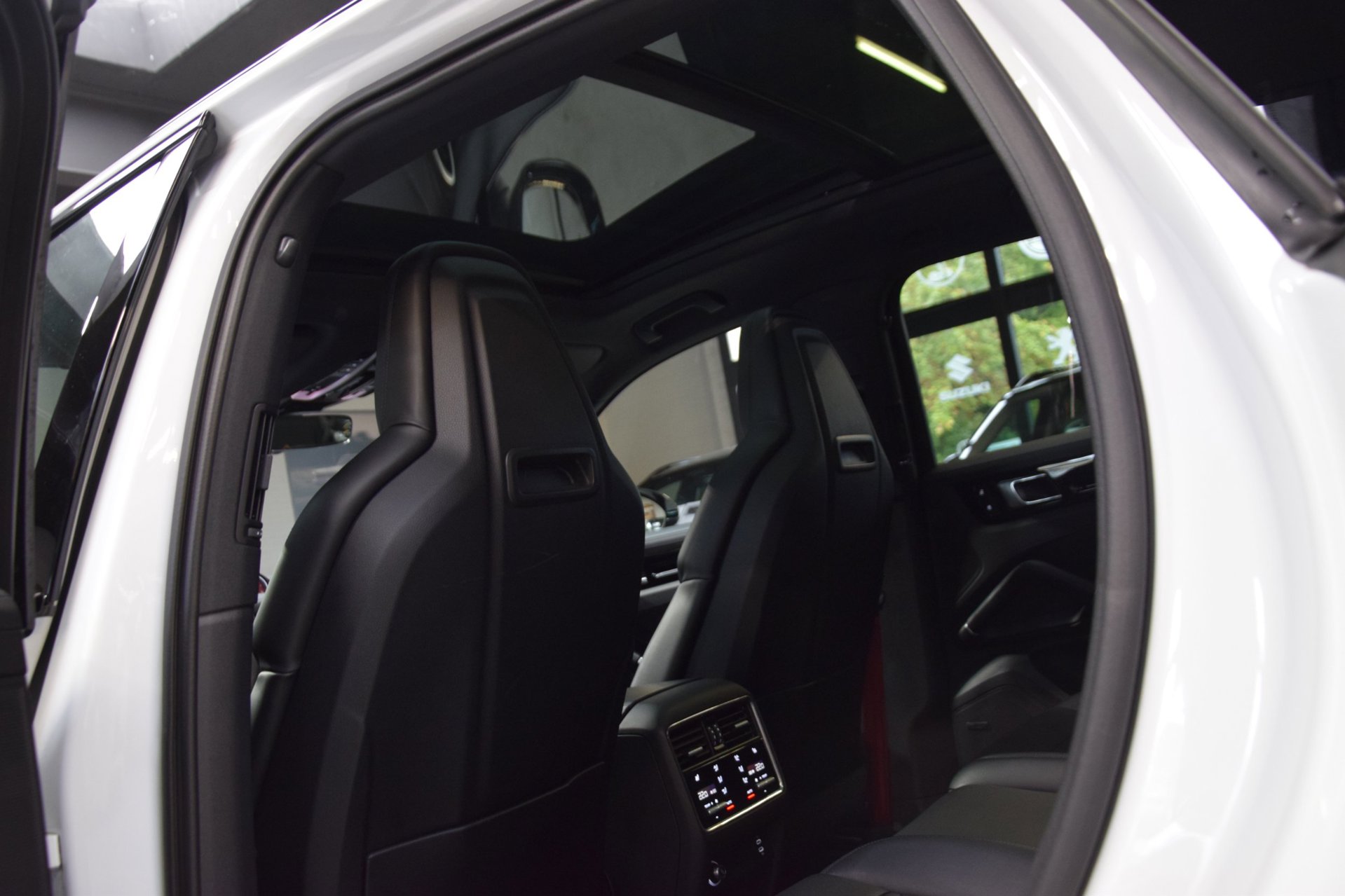 Foto van Porsche Cayenne E-hybrid