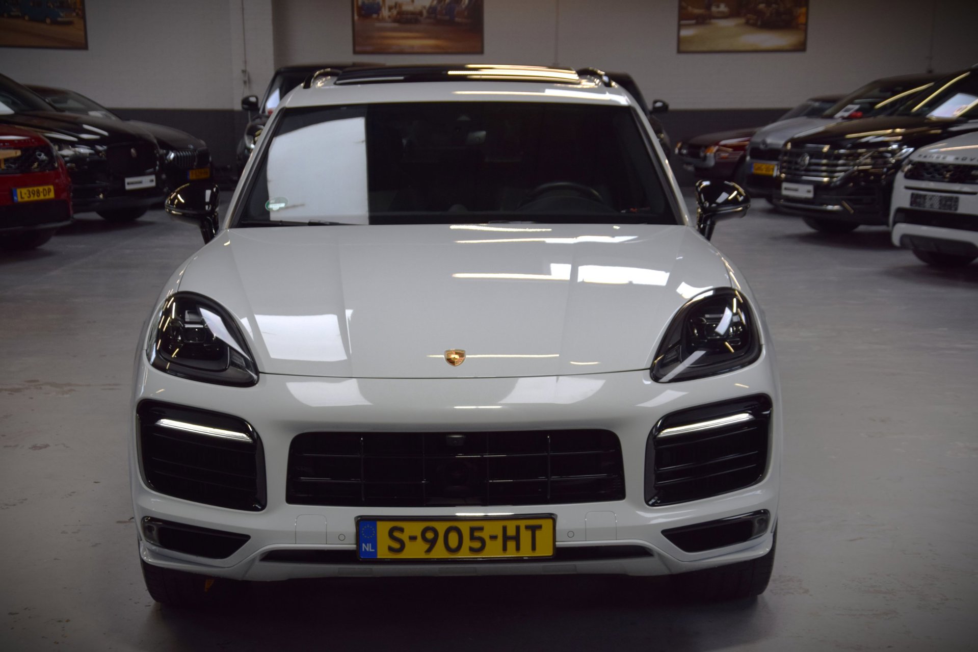 Foto van Porsche Cayenne E-hybrid
