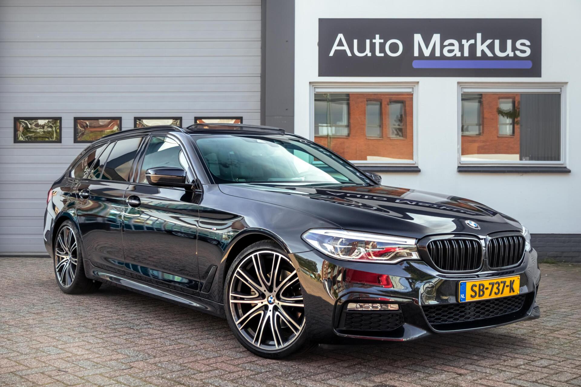 BMW 520i 520i M-Sport|Pano|Memory|Keyless|HiFi|Adaptive LED|Comfortstoel 2018 - voorkant