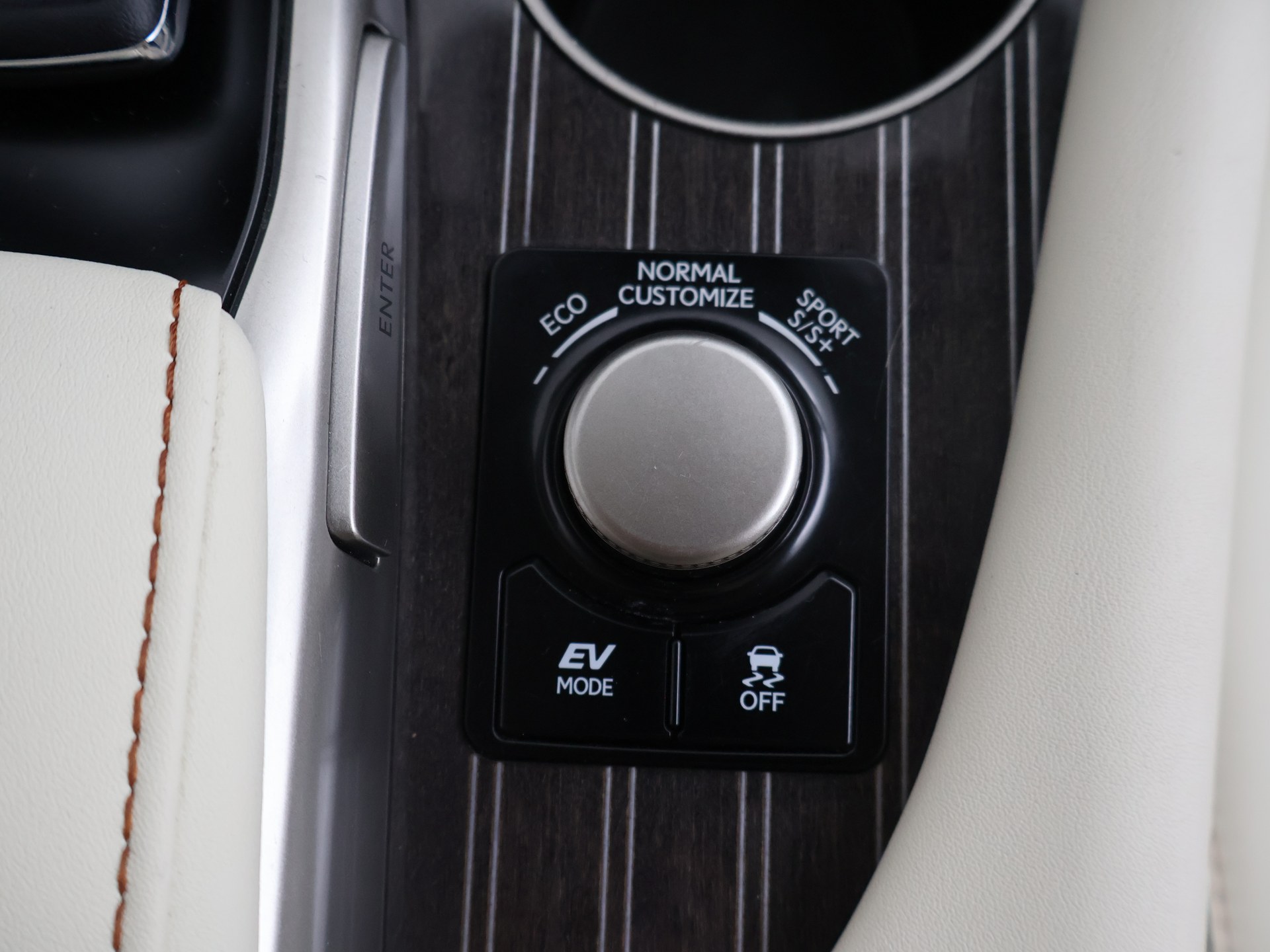 Foto van Lexus Lexus Rx450h