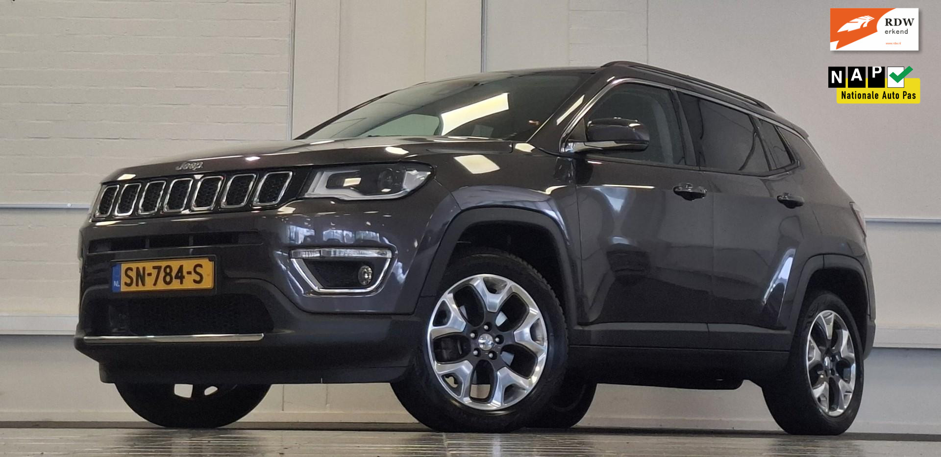 Jeep Compass 1.4 MultiAir Opening Ed. 4x4 Trekhaak Beats Allseason Carplay 2018 - voorkant