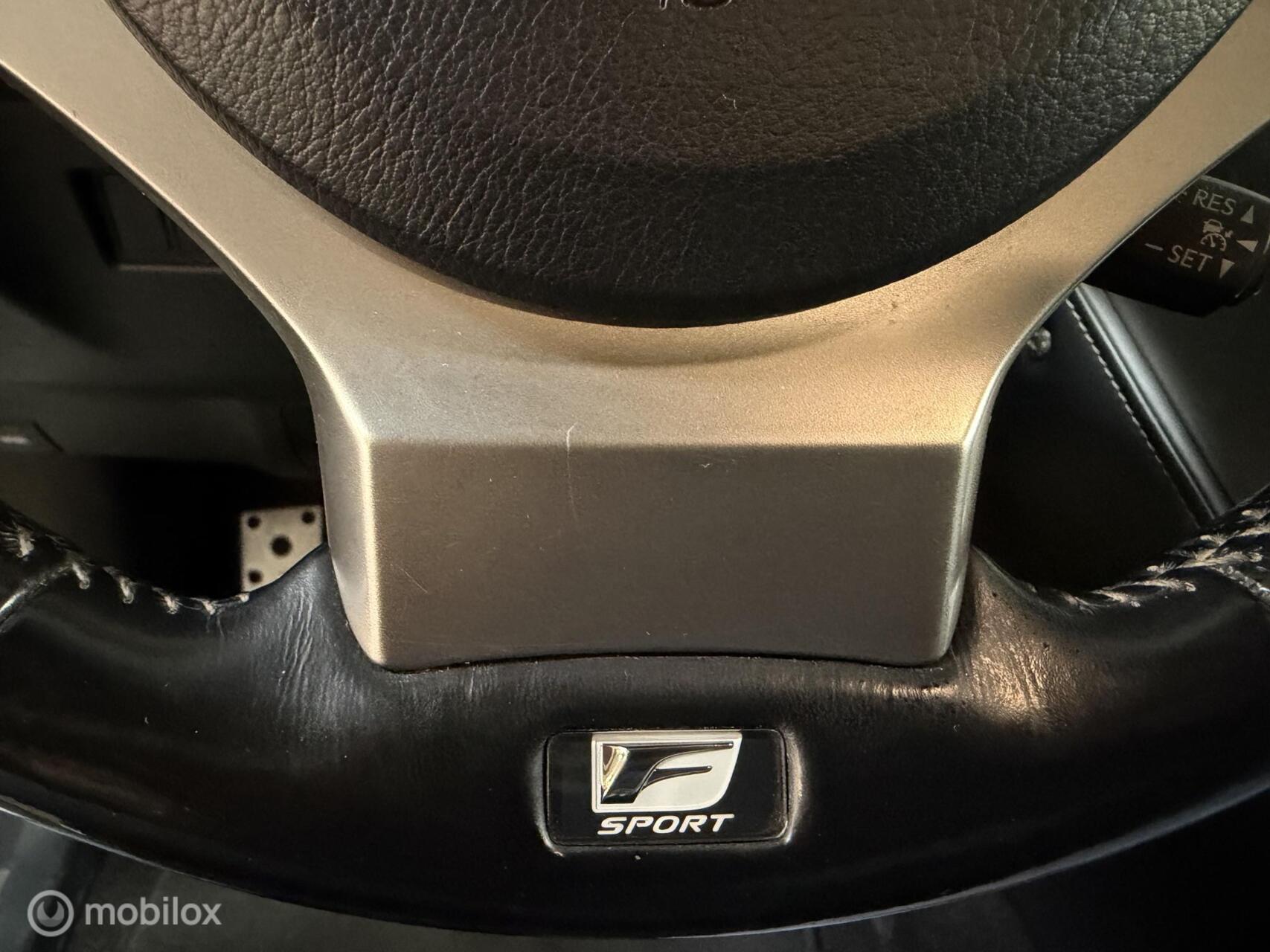 Foto van Lexus Lexus Nx300h