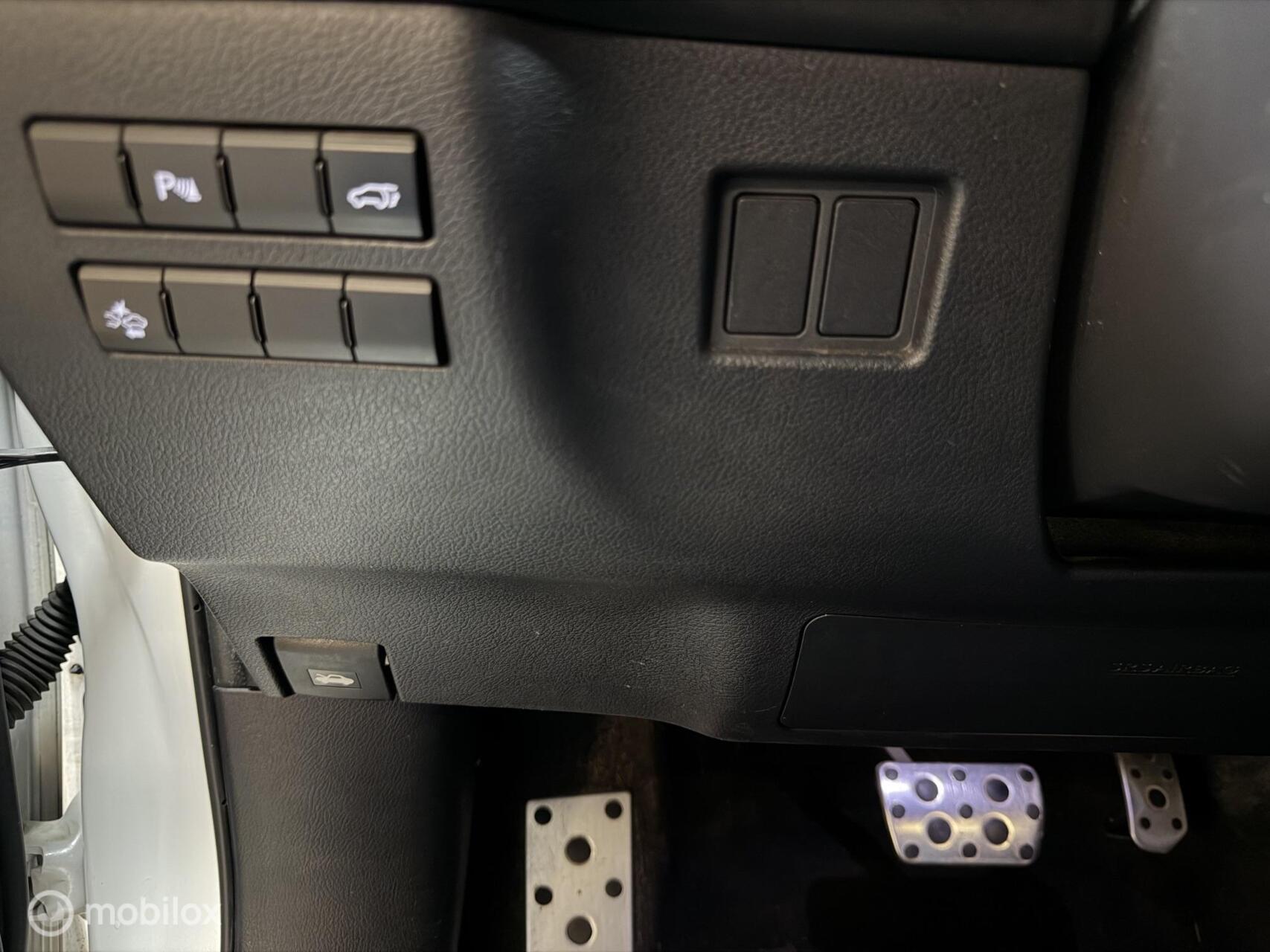 Foto van Lexus Lexus Nx300h