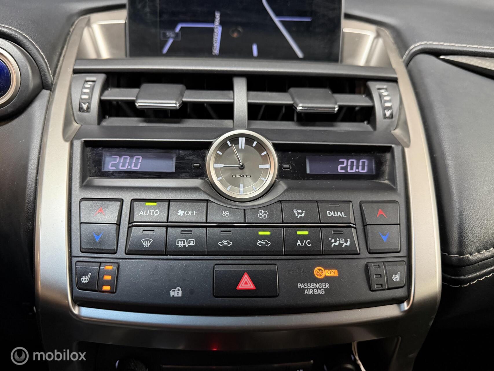 Foto van Lexus Lexus Nx300h