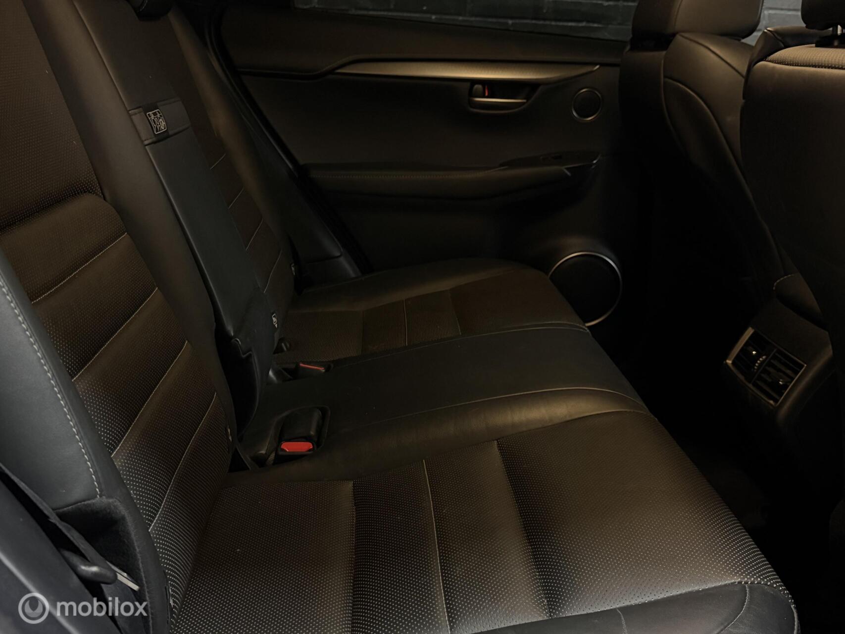 Foto van Lexus Lexus Nx300h