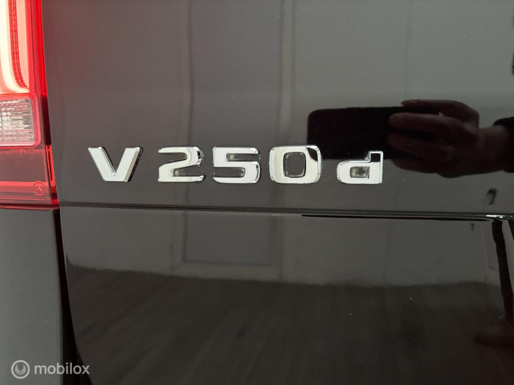 Foto van Mercedes-Benz V-klasse