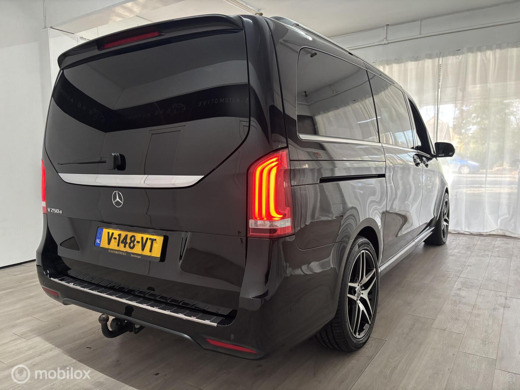 Foto van Mercedes-Benz V-klasse