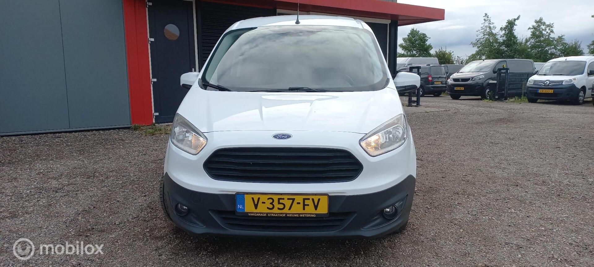 Foto van Ford Transit Courier