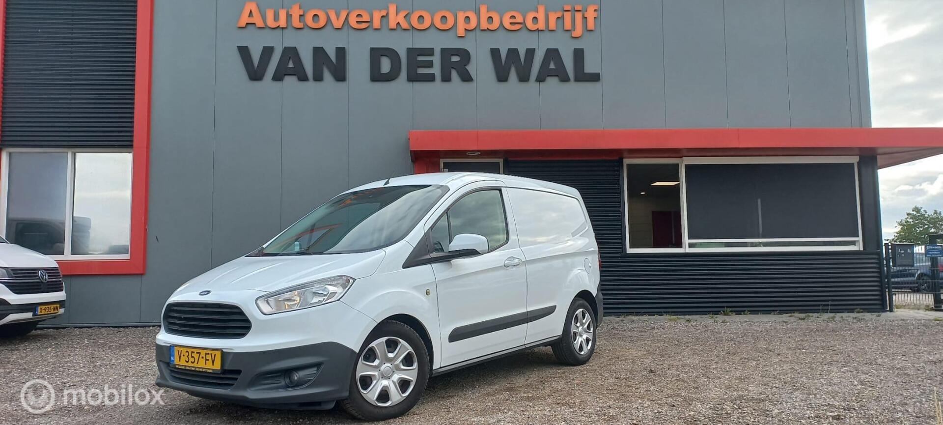 Ford Transit Courier 1.5 TDCI Trend 2017 - voorkant