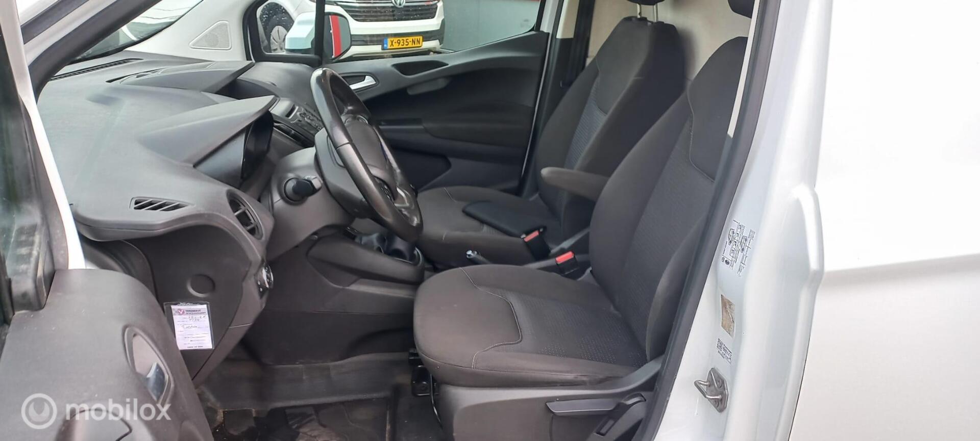 Foto van Ford Transit Courier