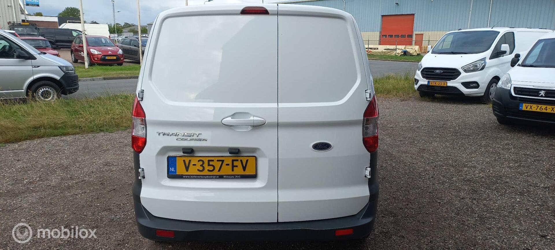 Foto van Ford Transit Courier